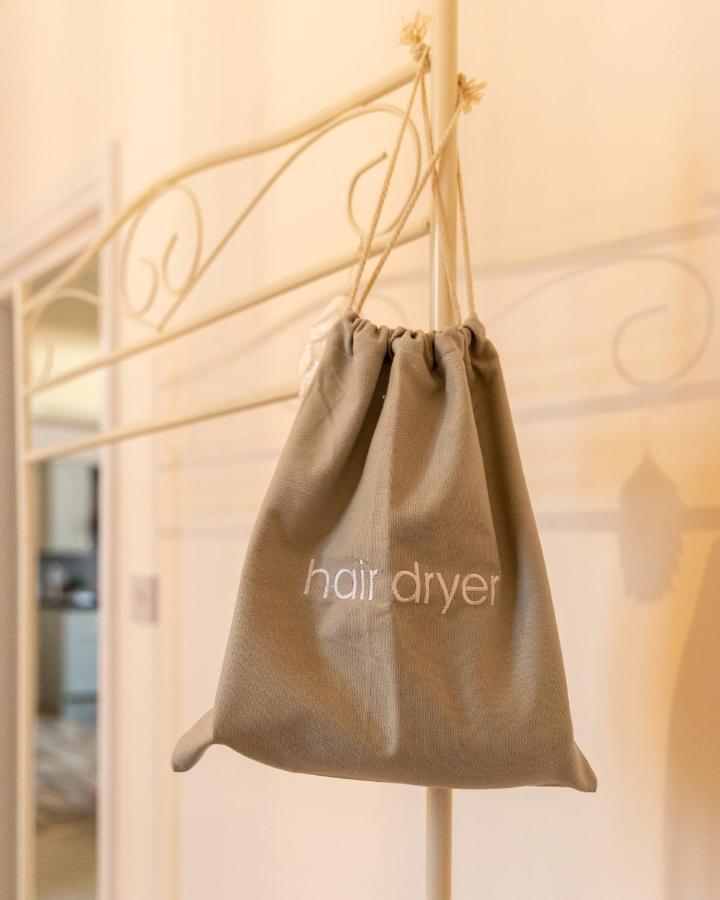 Luxury Living, Stylish Modern Apartment In The Heart Of Ryde Ryde  Ngoại thất bức ảnh